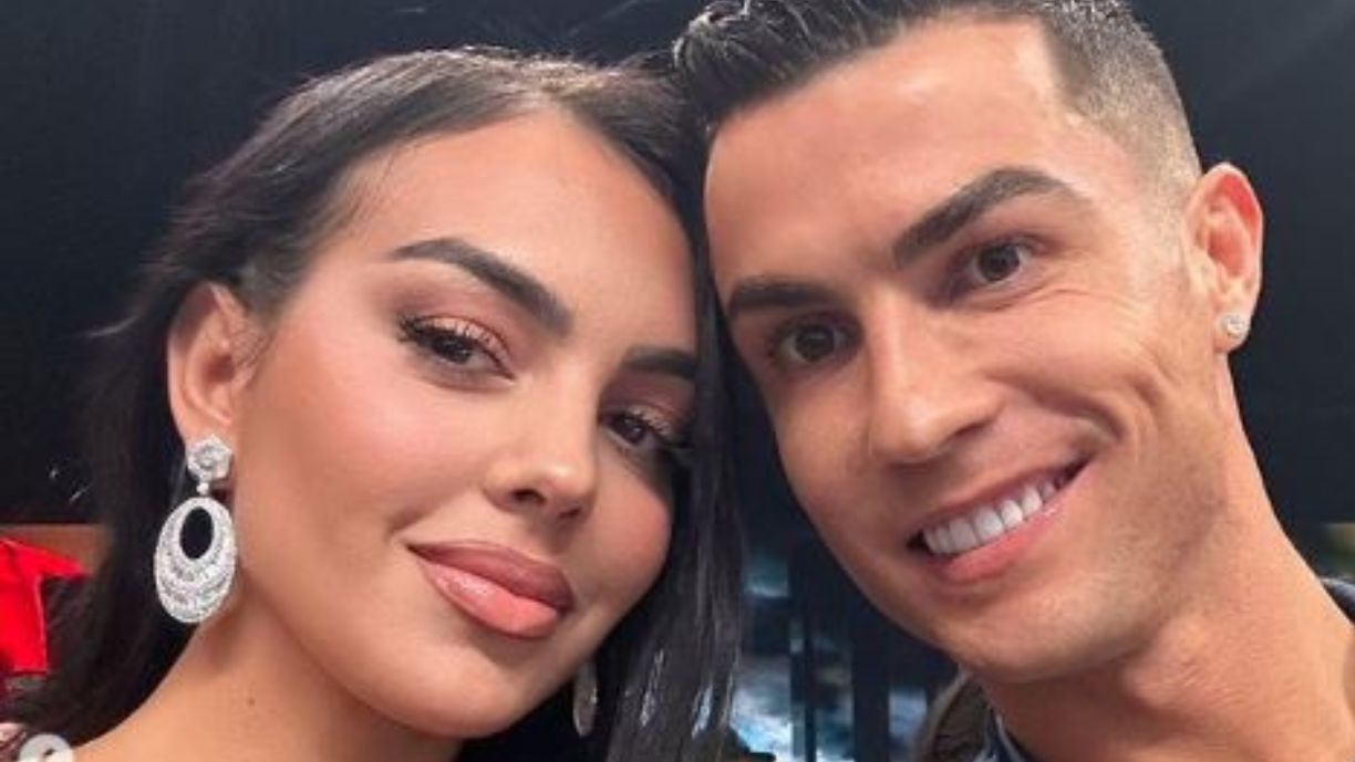 UPA, UPA! GEORGINA RODRÍGUEZ FEZ 30 ANOS DE VIDA E MERECEU PRENDA DE LUXO  DE CRISTIANO RONALDO: 