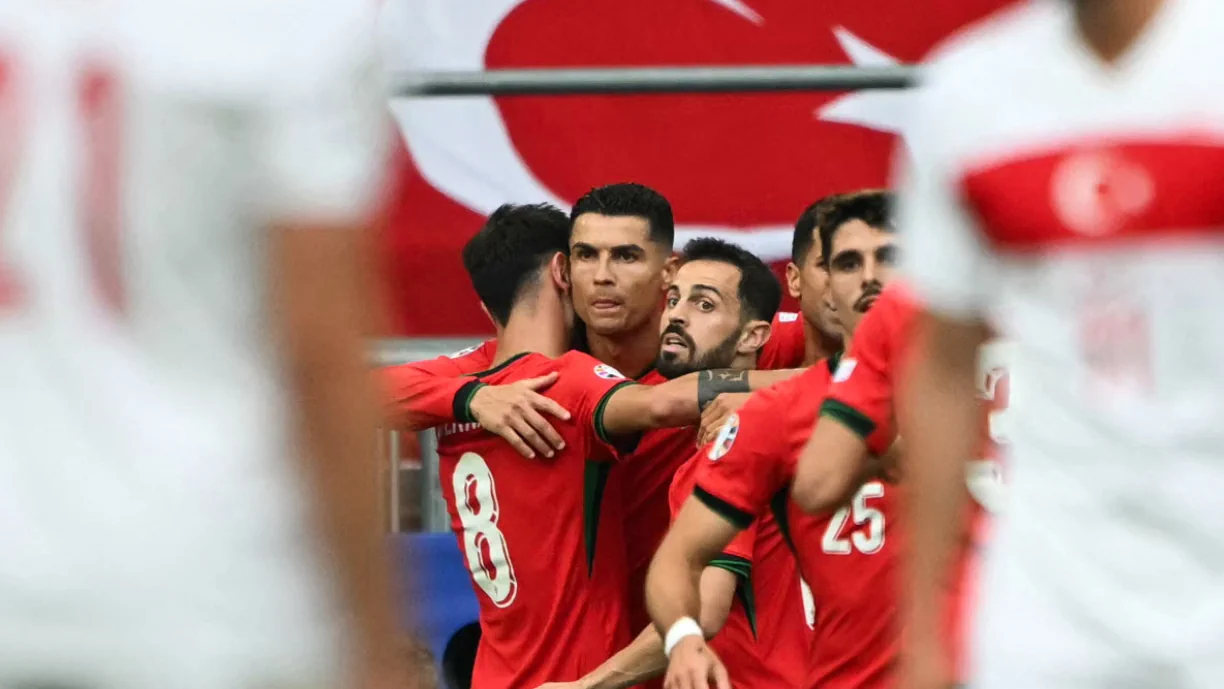 Ex jogador da Turquia partilhou balneário com Cristiano Ronaldo no Real Madrid e não esquece momentos com o craque de Portugal