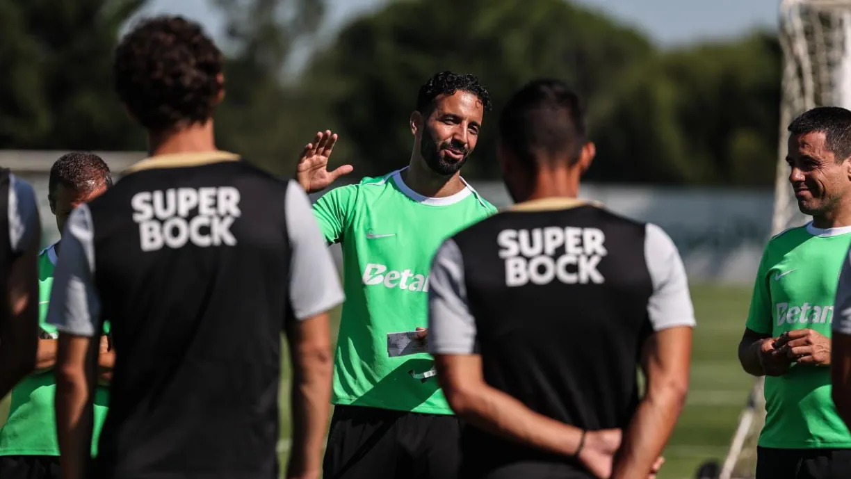 Sporting de Rúben Amorim vai ultimando últimos detalhes antes de partir para o estágio no Algarve