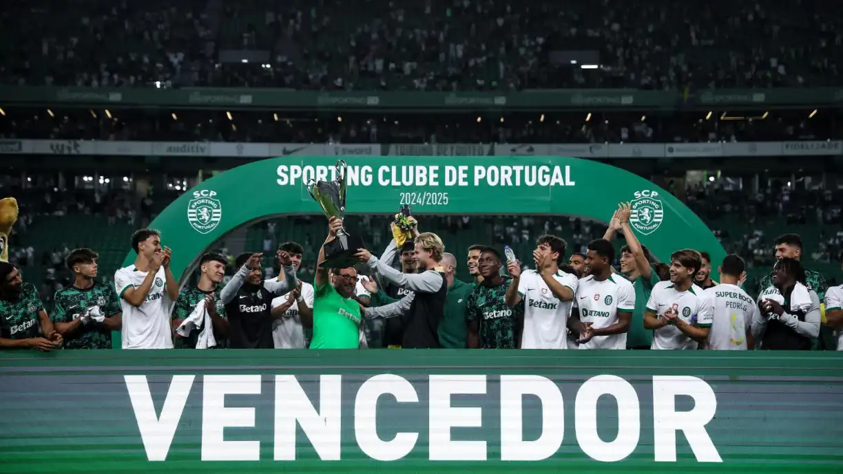 APÓS VITÓRIA CONFORTÁVEL, NOVO CAPITÃO DO SPORTING ‘ENTREGOU’ TROFÉU CINCO VIOLINOS A... (VÍDEO)