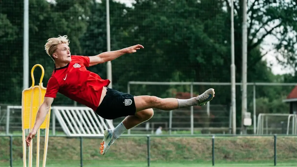 Conrad Harder, avançado dinamarquês, deverá ser apresentado no Sporting durante este dia 2 de setembro