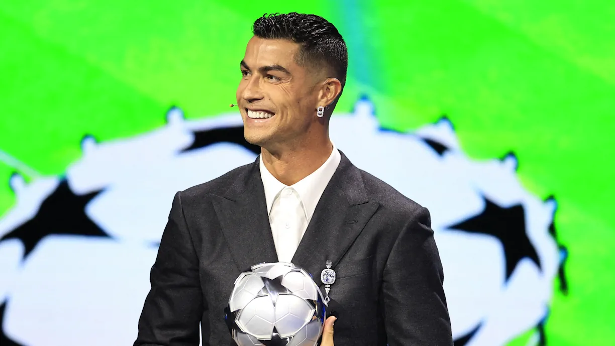 Dirigente da UEFA 'meteu-se' com Cristiano Ronaldo durante o sorteio da Liga dos Campeões