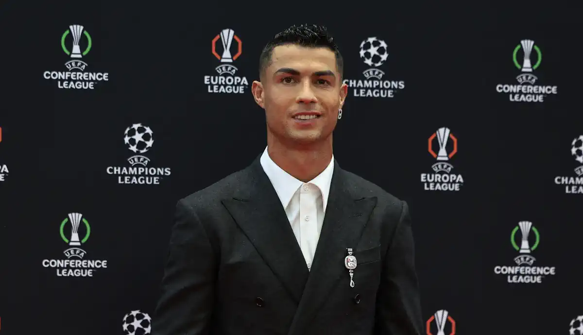 "GOLOS SÃO COMO KETCHUP": CRISTIANO RONALDO RECEBE PRÉMIO DA UEFA E NÃO ESQUECE...REAL MADRID