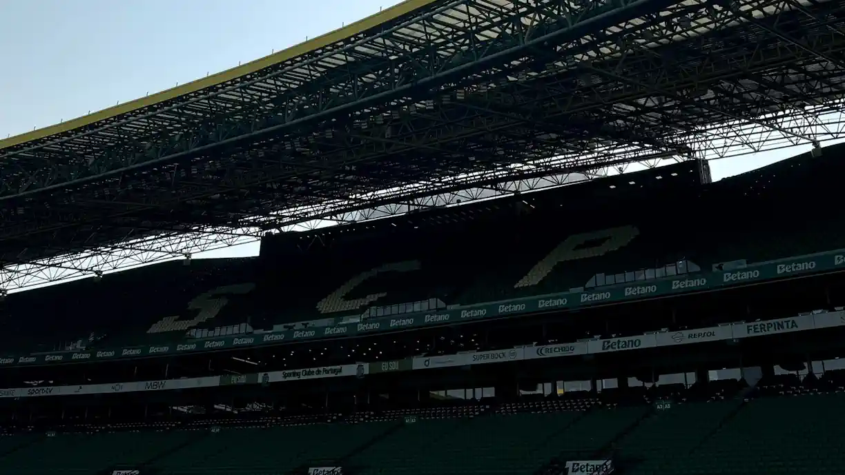 Rafael Leão, formado no Sporting, falou sobre o facto de ser um dos capitães do Milan