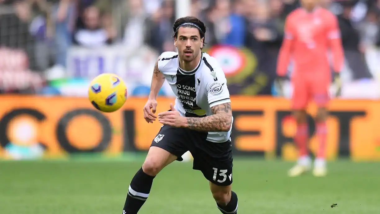 João Ferreira, defesa formado no Benfica, foi o eleito para substituir jogador do Sporting