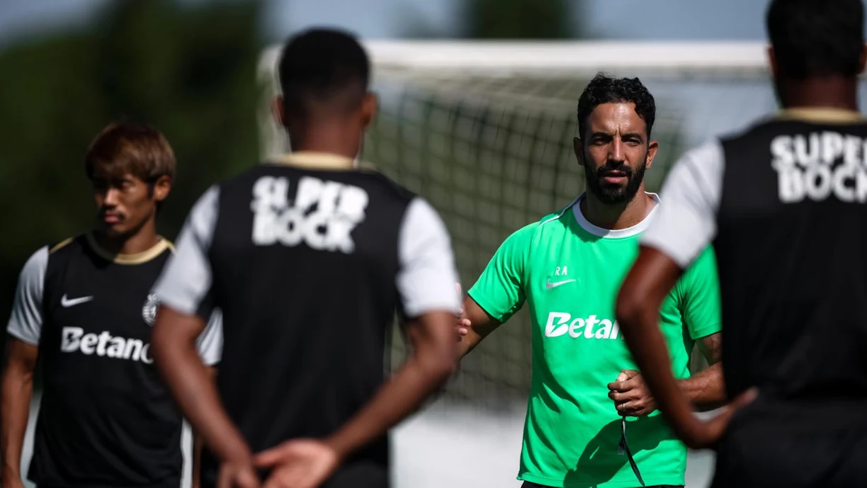 Geovany Quenda chegou atrasado ao treino do Sporting