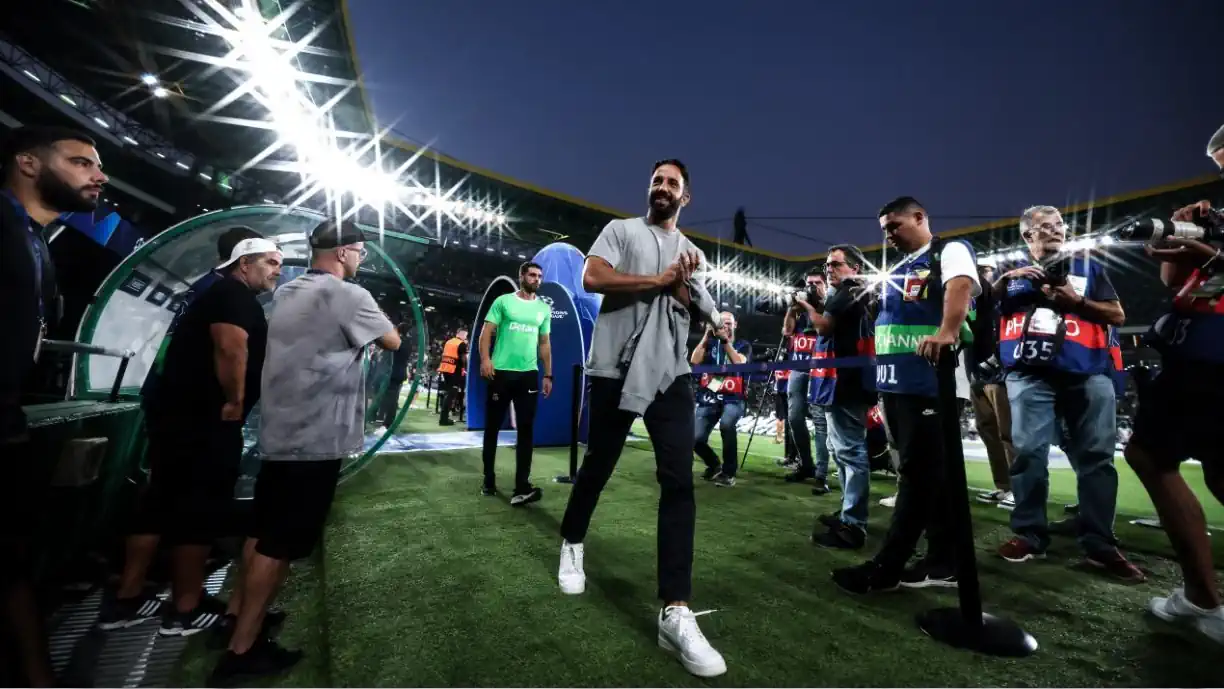 À atenção do Sporting! Adversário dos leões na Champions ganha e soma 21 pontos em sete jogos