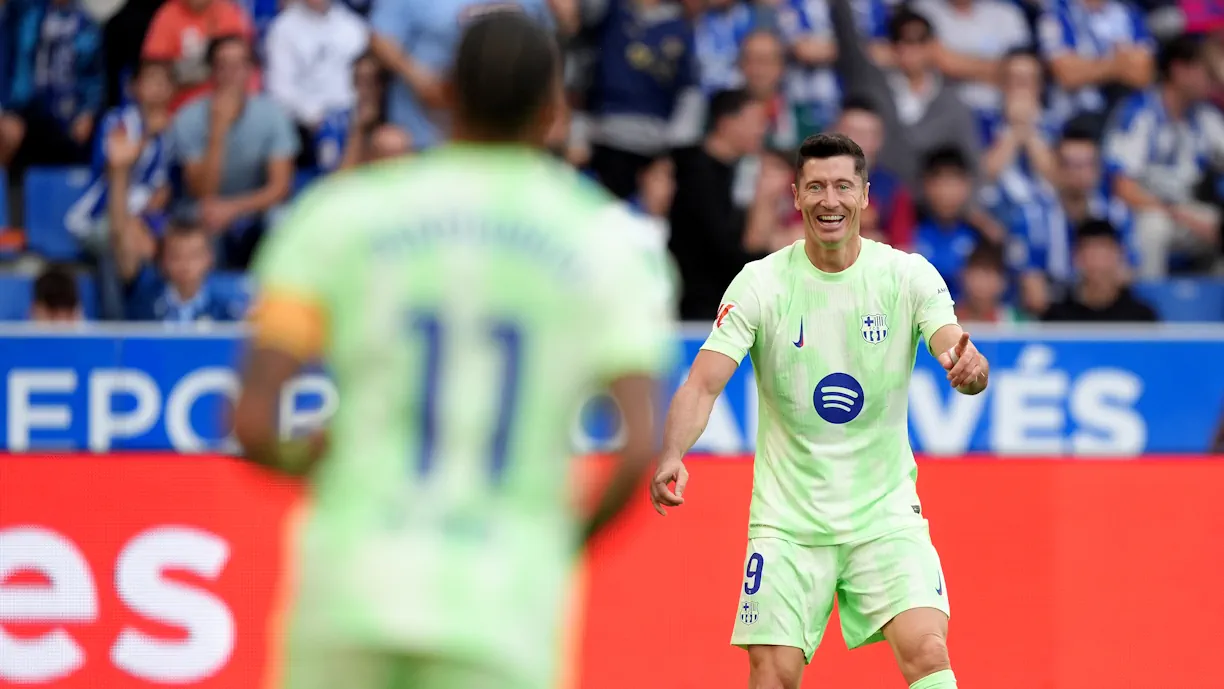 Alavés - Barcelona terminou com três golos de Lewandowski e duas assistências de Raphinha, ex Sporting