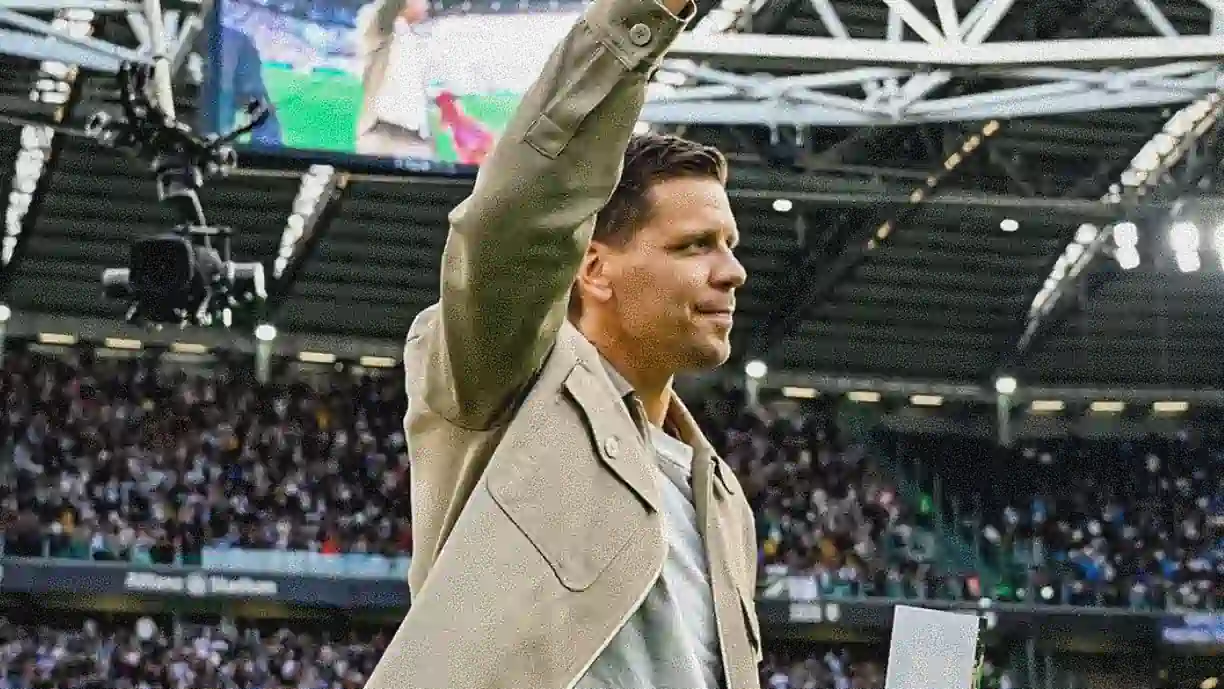 Oficial! Szczesny faz desfeita a campeão pelo Sporting