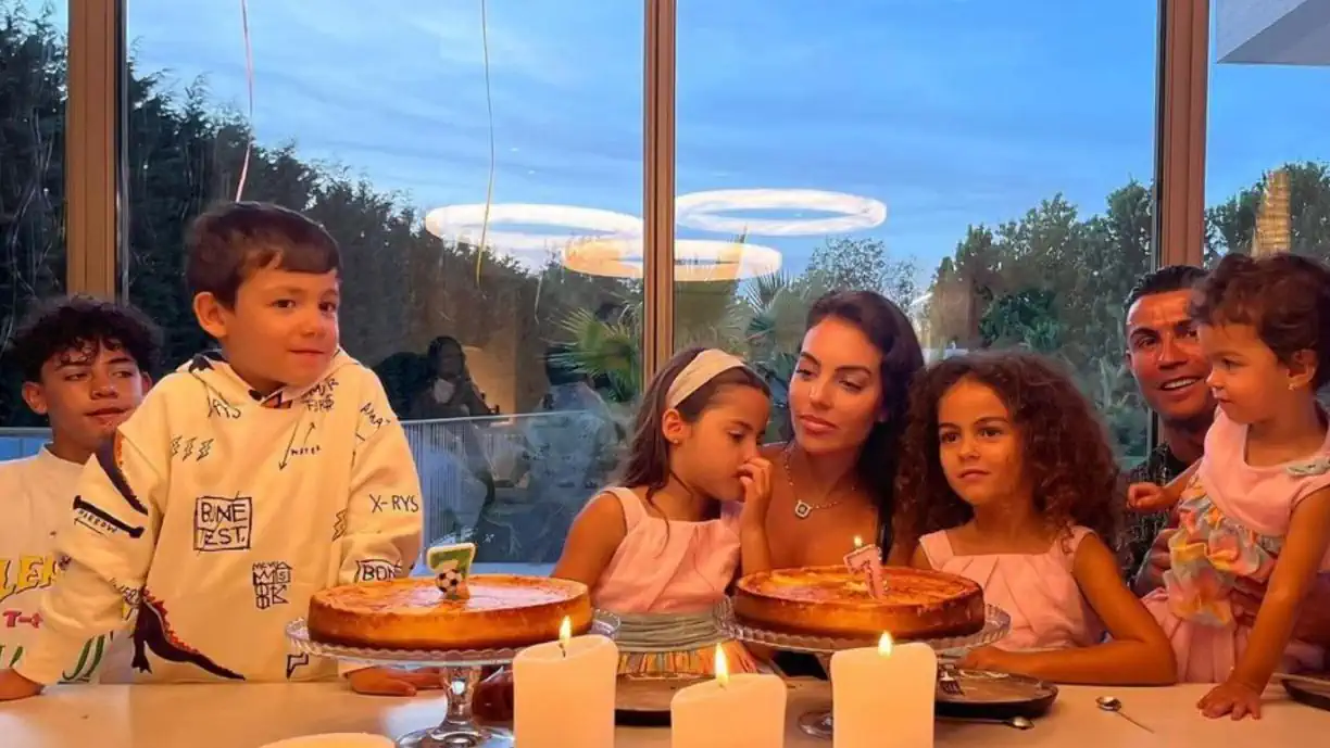 Cristiano Ronaldo não conseguiu estar presente no aniversário da filha mais velha