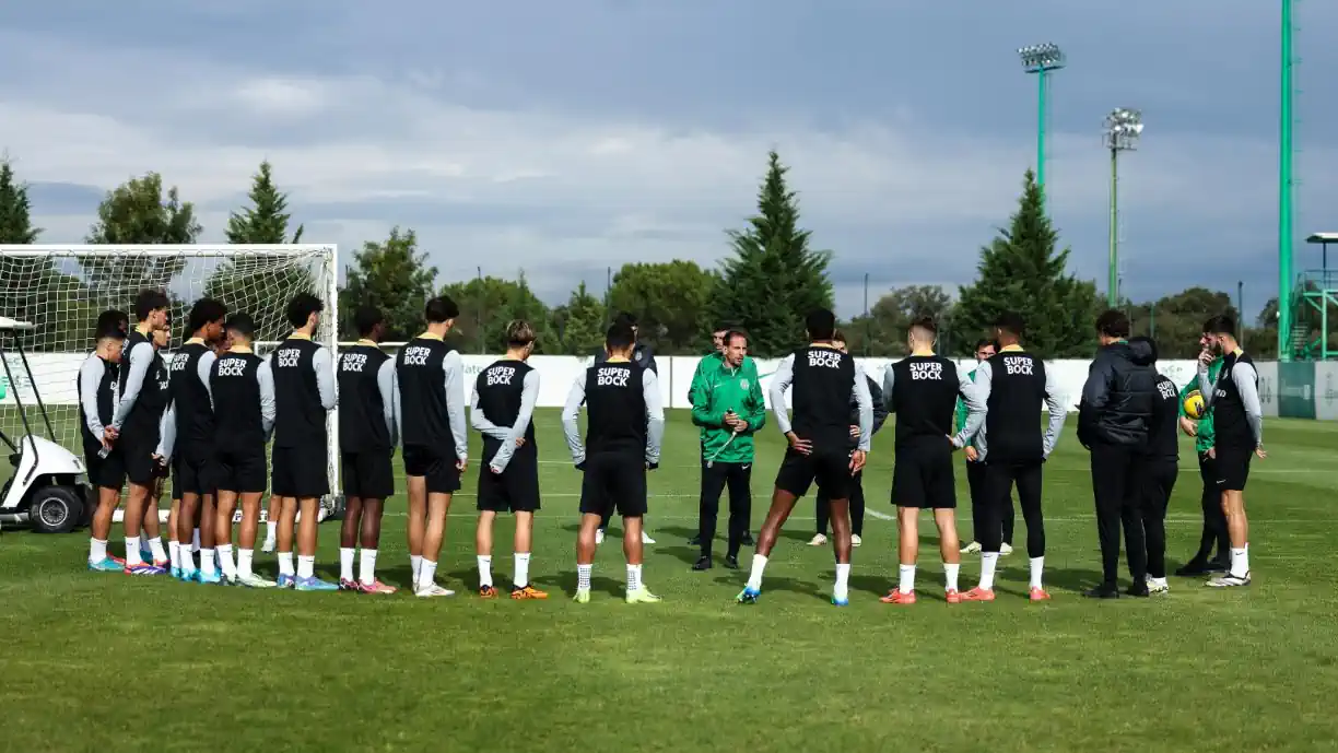 João Pereira chama 16 jovens ao treino do Sporting