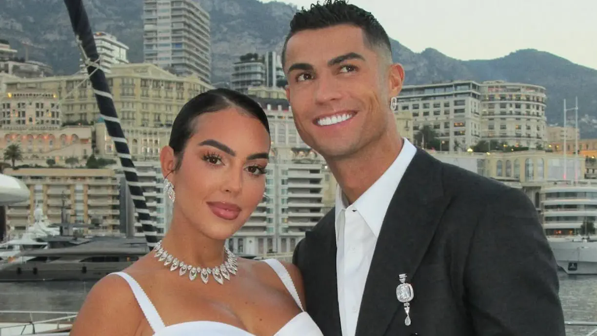 Companheira de Cristiano Ronaldo, Georgina Rodríguez, brilha na Arábia Saudita