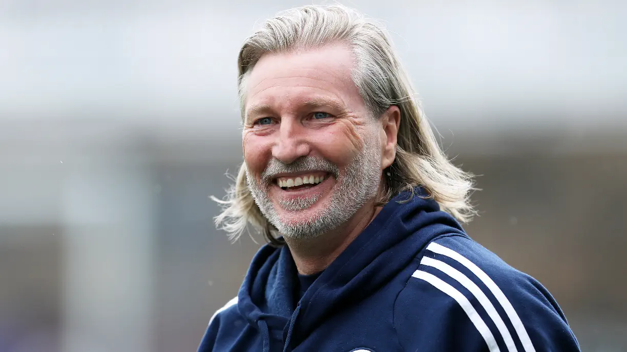 Robbie Savage augura futuro complicado a Amorim, ex Sporting