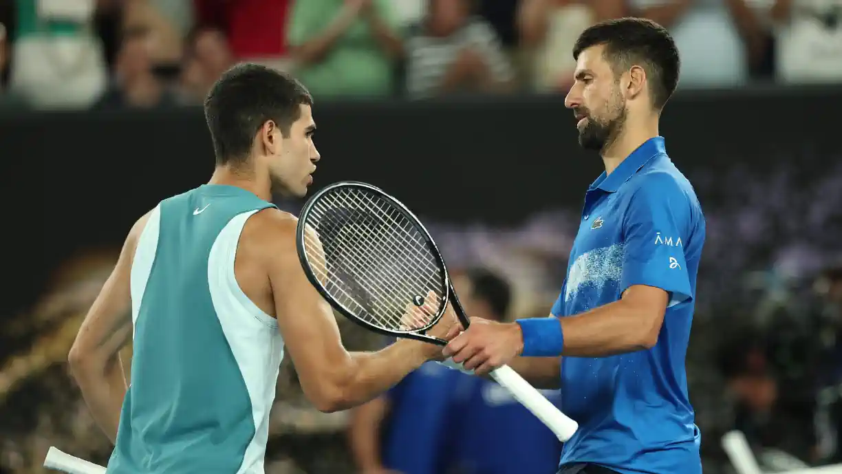 Carlos Alcaraz perde com Novak Djokovic no Australian Open