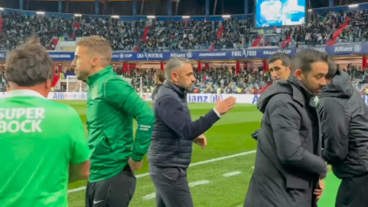 Rui Borges trocou palavras com Zaidu durante o Sporting - Porto