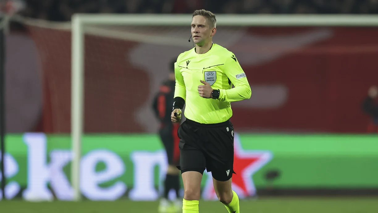 Espen Eskas, árbitro norueguês, foi escolhido pela UEFA para arbitrar a receção do Sporting ao Dortmund na Champions League