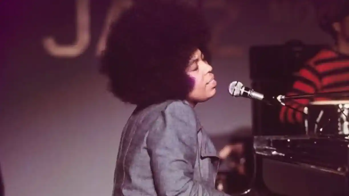 Roberta Flack, autora e compositora norte americana, que escreveu 'Killing me softly', faleceu esta segunda feira, aos 88 anos