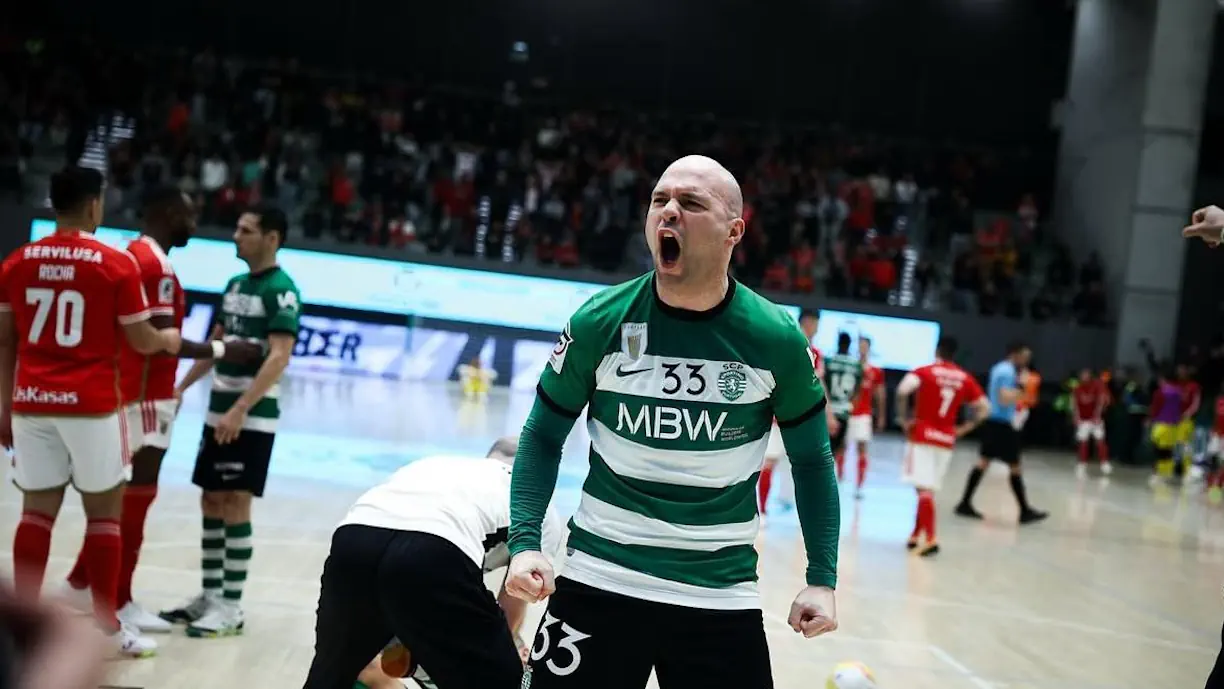 Taynan, ala do futsal Sporting que continua a brilhar pelos leões, celebrou dia 12 de fevereiro o seu 32º aniversário