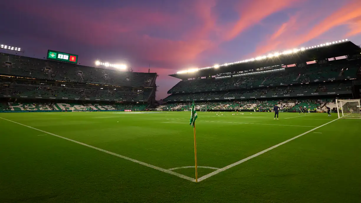 O Estádio Benito Villamarín recebe o Real Bétis - Vitória SC agendado para esta quinta-feira e a contar para a Liga Conferência Europa