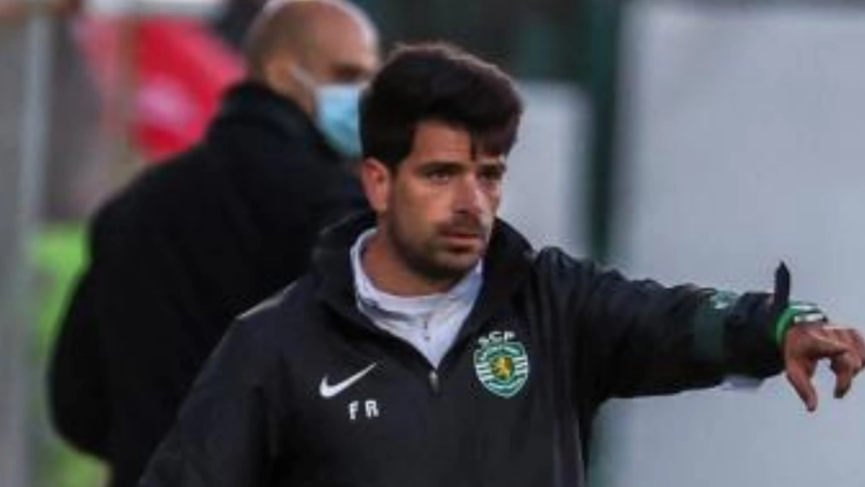 Fábio Roque, antigo treinador da formação do Sporting, diz que Dário Essugo admitiu ser viciado em folhados de salsicha