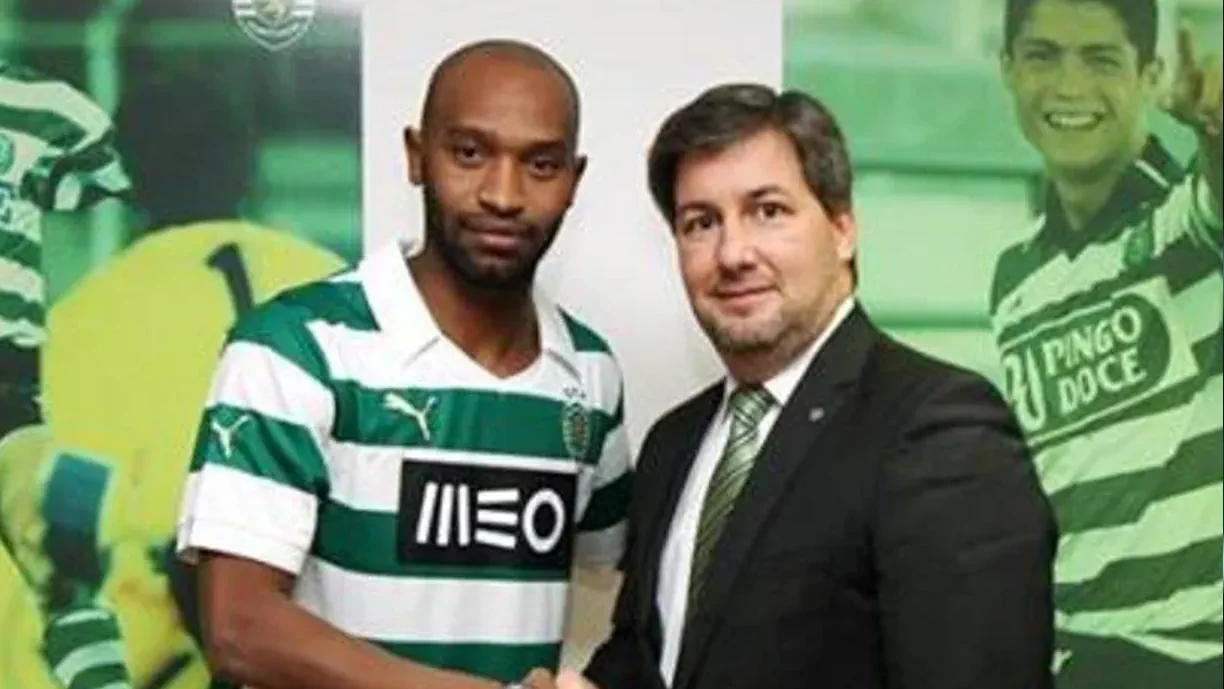 Bruno de Carvalho aceitou pagar 190 mil euros ao Zamalek e firmou com Shikabala um contrato de quatro épocas e meia