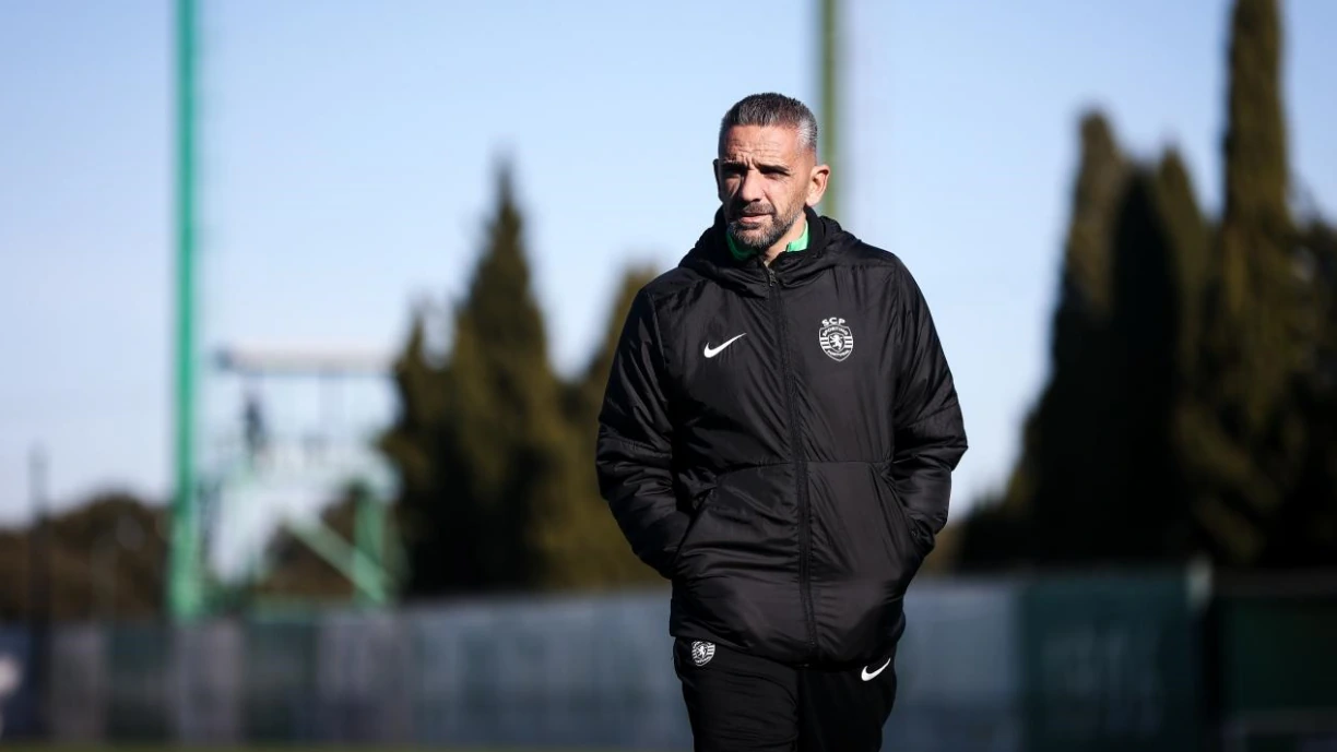 Rui Borges tem motivos para estar atento uma vez que muitos dos jogadores do Sporting vão entrar em campo durante a sexta feira, dia 21