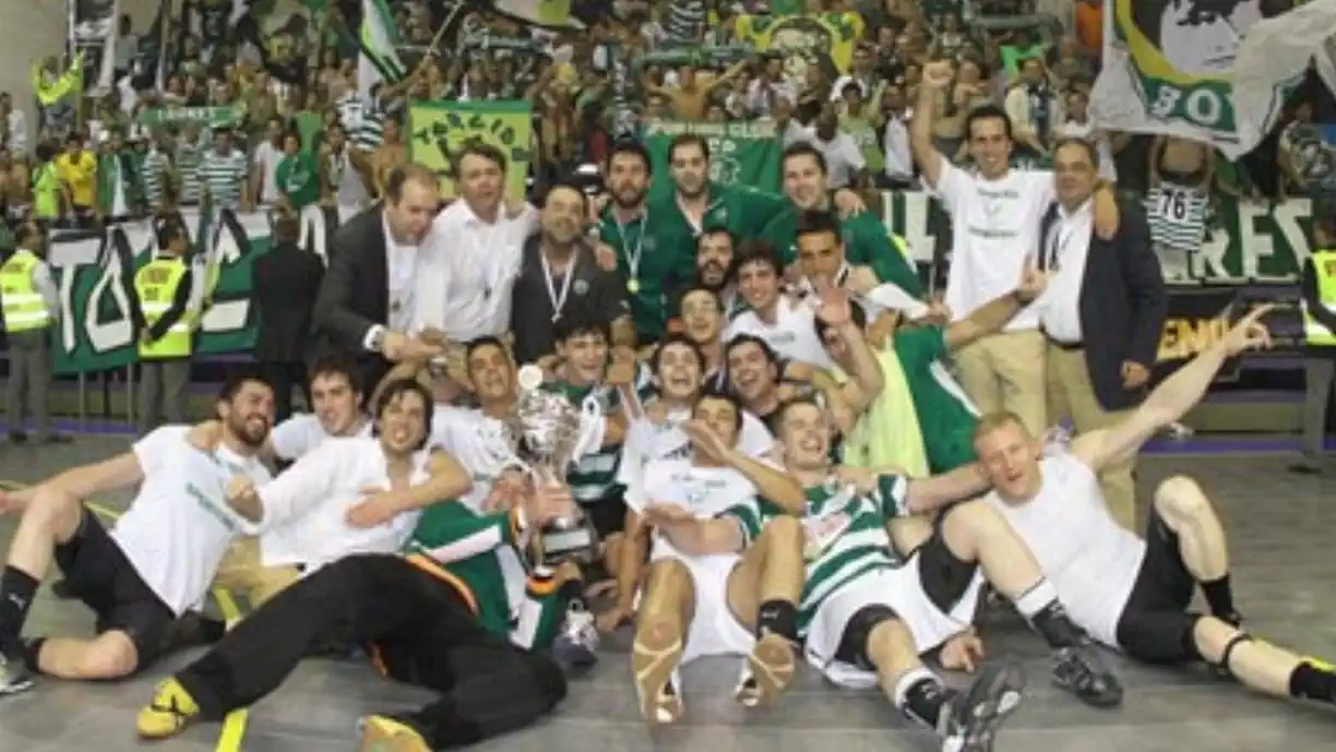 Bosko Bjelanovic recorda histórico triunfo do Sporting na Taça Challenge: "Fica para a vida"