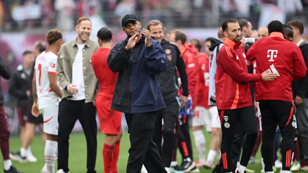 Dois ex jogadores do Sporting estiveram quase a fazer a festa de campeão no Leipzig - Bayern, mas um golo no último lance do encontro não permitiu