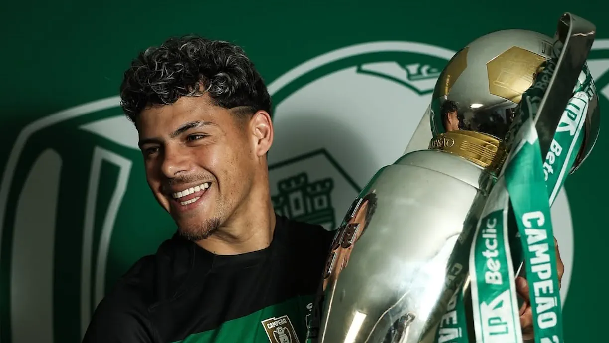 Maxi Araújo não esconde felicidade em jogar no Sporting e está eufórico