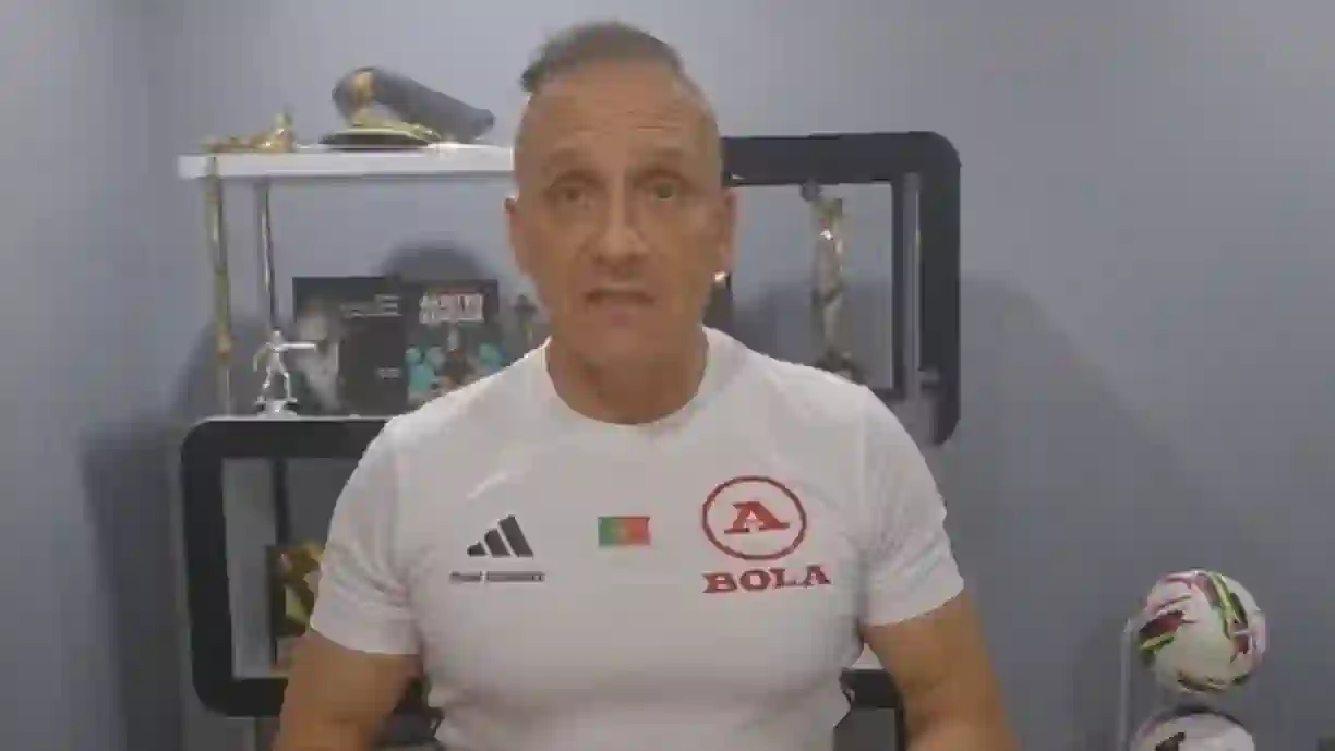 Pedro Henriques diz que Florentino devia ter sido expulso no Estoril - Benfica: "Era merecedora..."