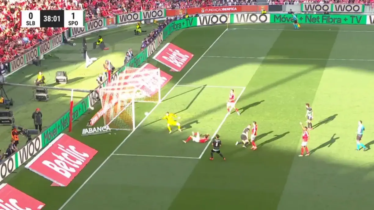  Pote atirou para o fundo da redes da baliza de Antoliy Trubin; João Pinheiro anula remate certeiro ao jogador leonino no dérbi Benfica - Sporting