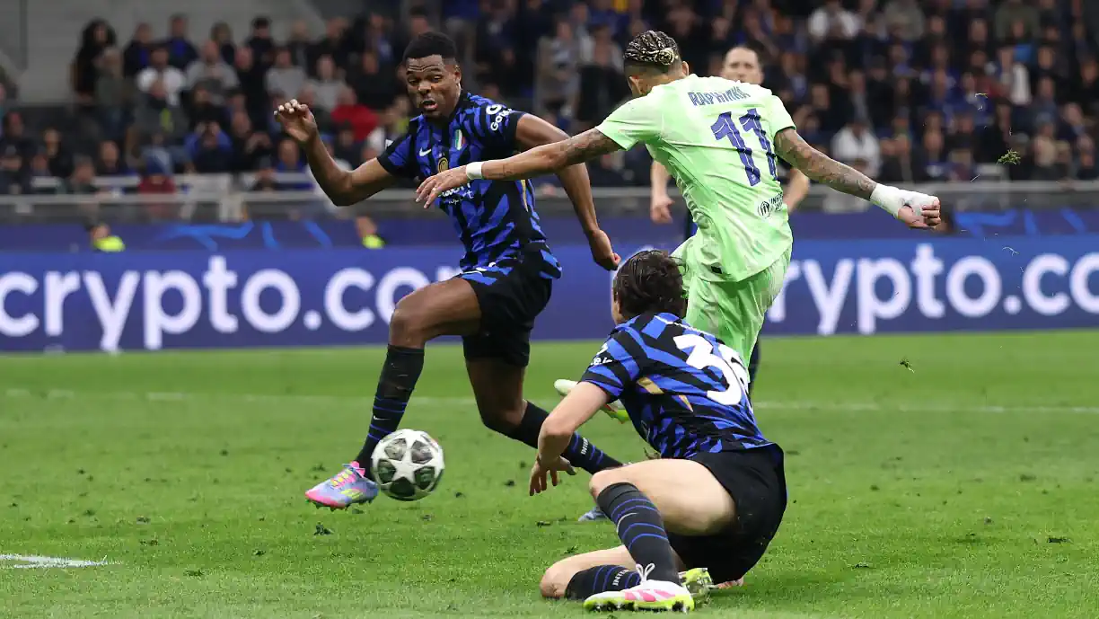 Raphinha marca, mas ex Sporting é eliminado da Liga dos Campeões no Inter - Barcelona