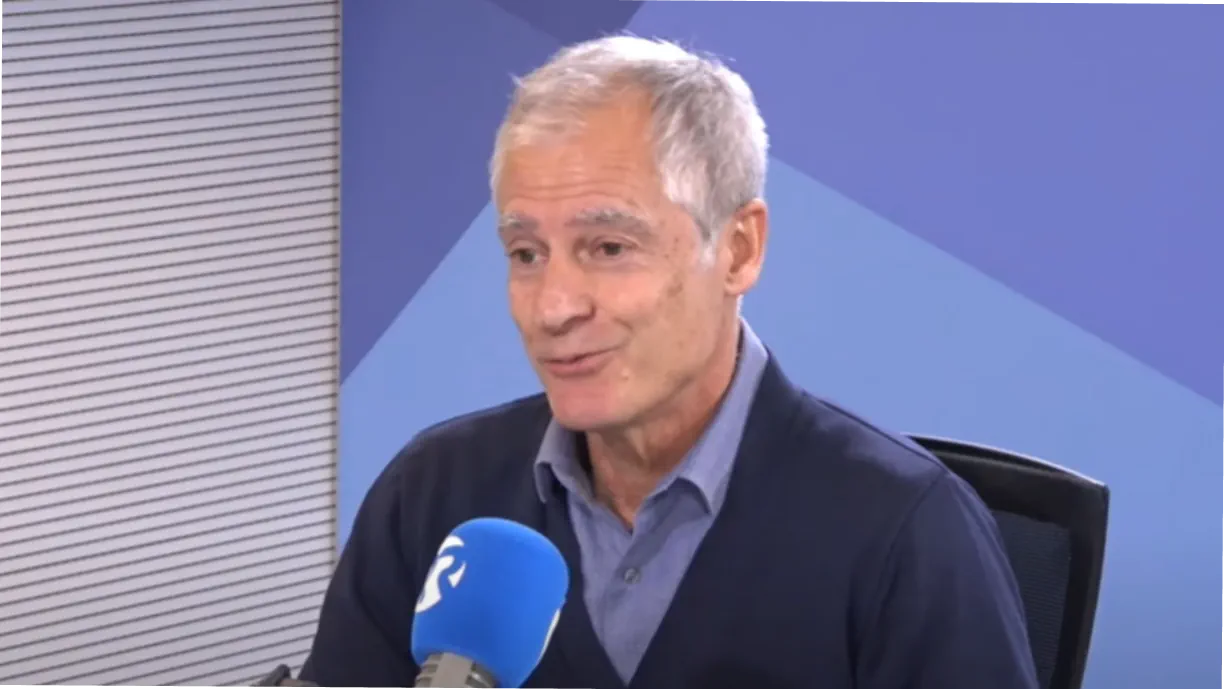 Rui Águas, antigo jogador do Benfica, deixou rasgados elogios a craque do Sporting, que pode fazer diferença no dérbi