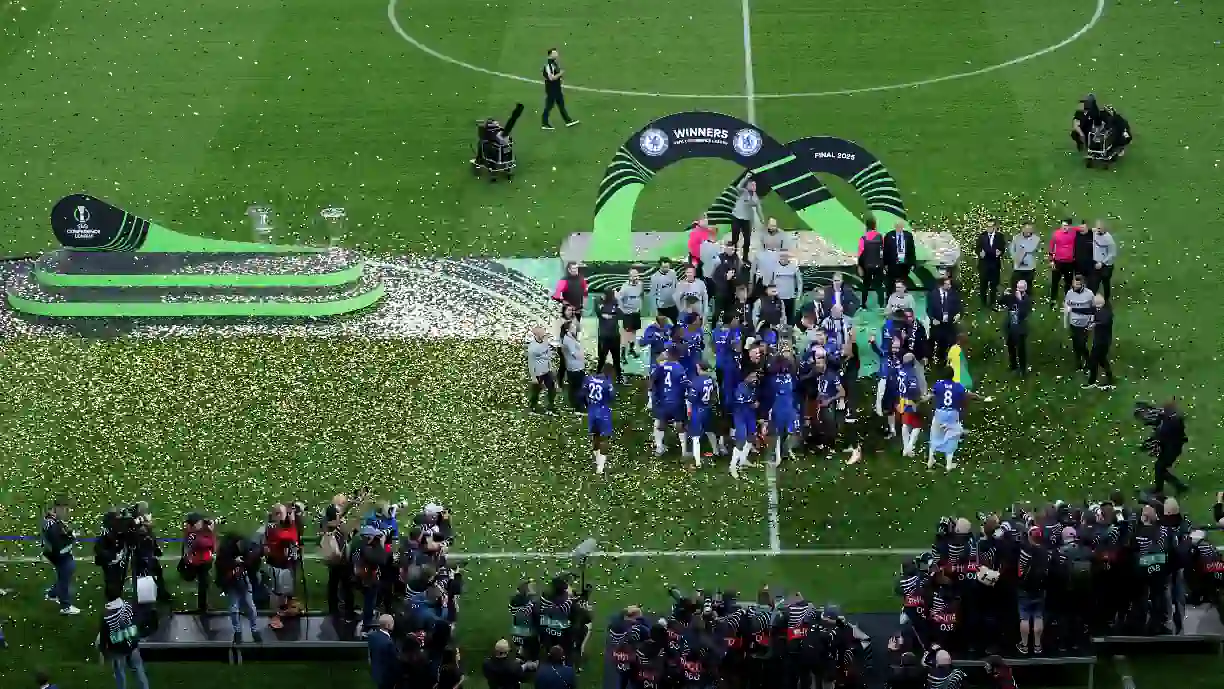 Futebolista, que admitiu que gostava de regressar ao Sporting para terminar a carreira, perde Liga Conferência para o Chelsea