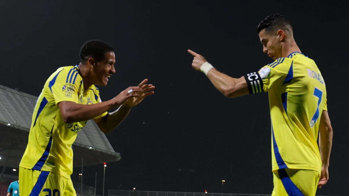 Ângelo assume que ficou surpreendido com a humildade de Cristiano Ronaldo, depois de ter sido alvo de uma partida no balneário do Al Nassr