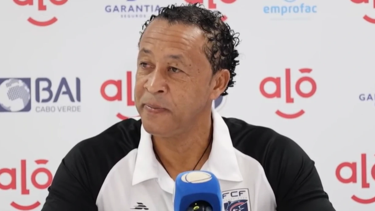 Bubista aprova ala oficializado no Sporting: "Tem lugar no plantel de Rui Borges"