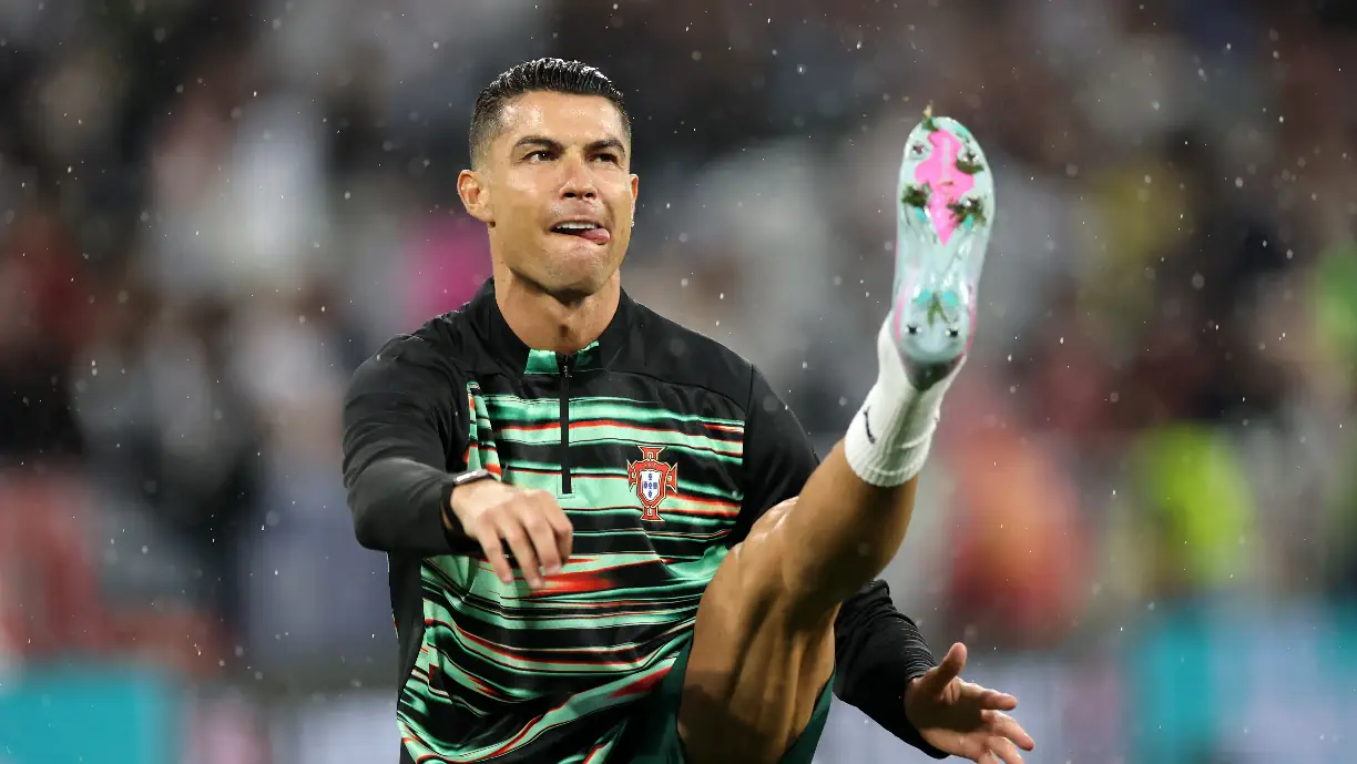 Cristiano Ronaldo admitiu que não lhe apetecia falar com a imprensa presente em Munique, na antevisão do Portugal - Espanha