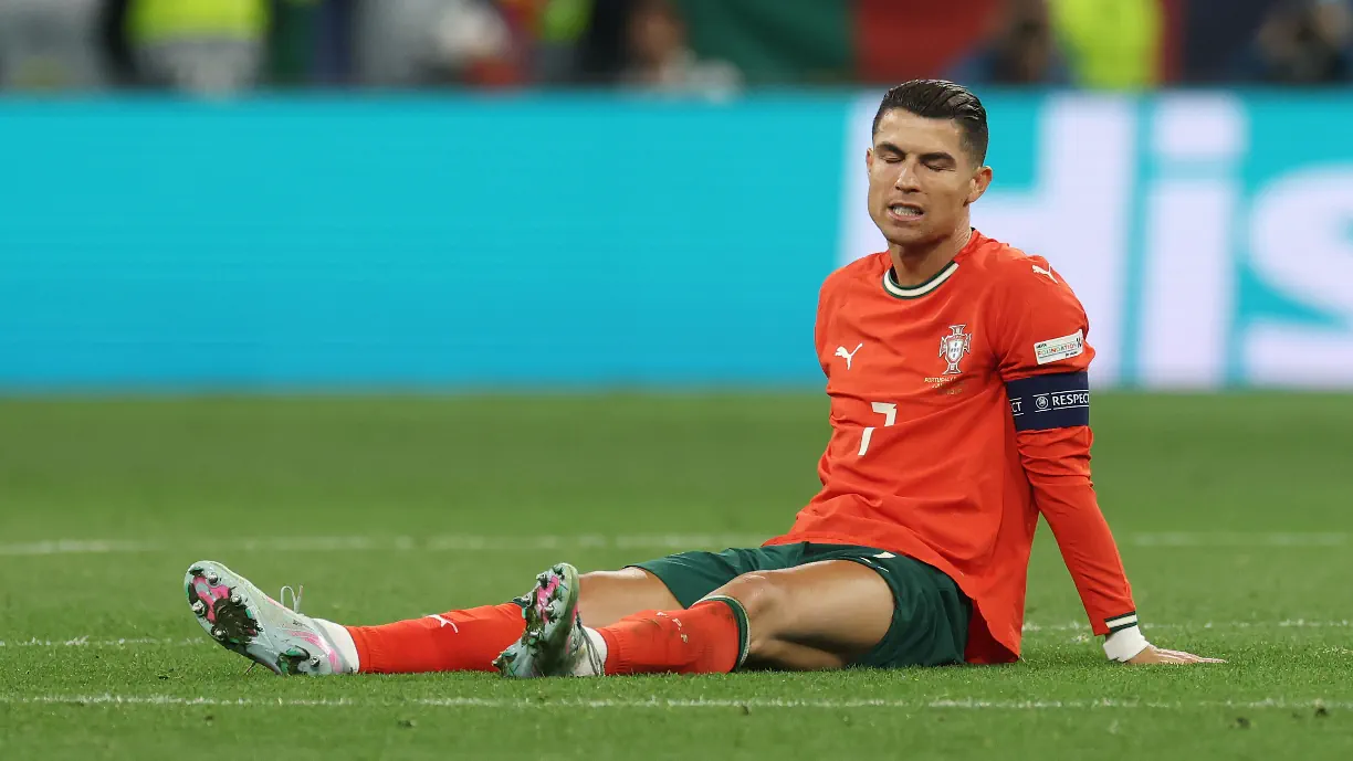 Cristiano Ronaldo, de 40 anos, foi um dos temas de conversa do programa 'V+Fama', de Adriano Silva Martins