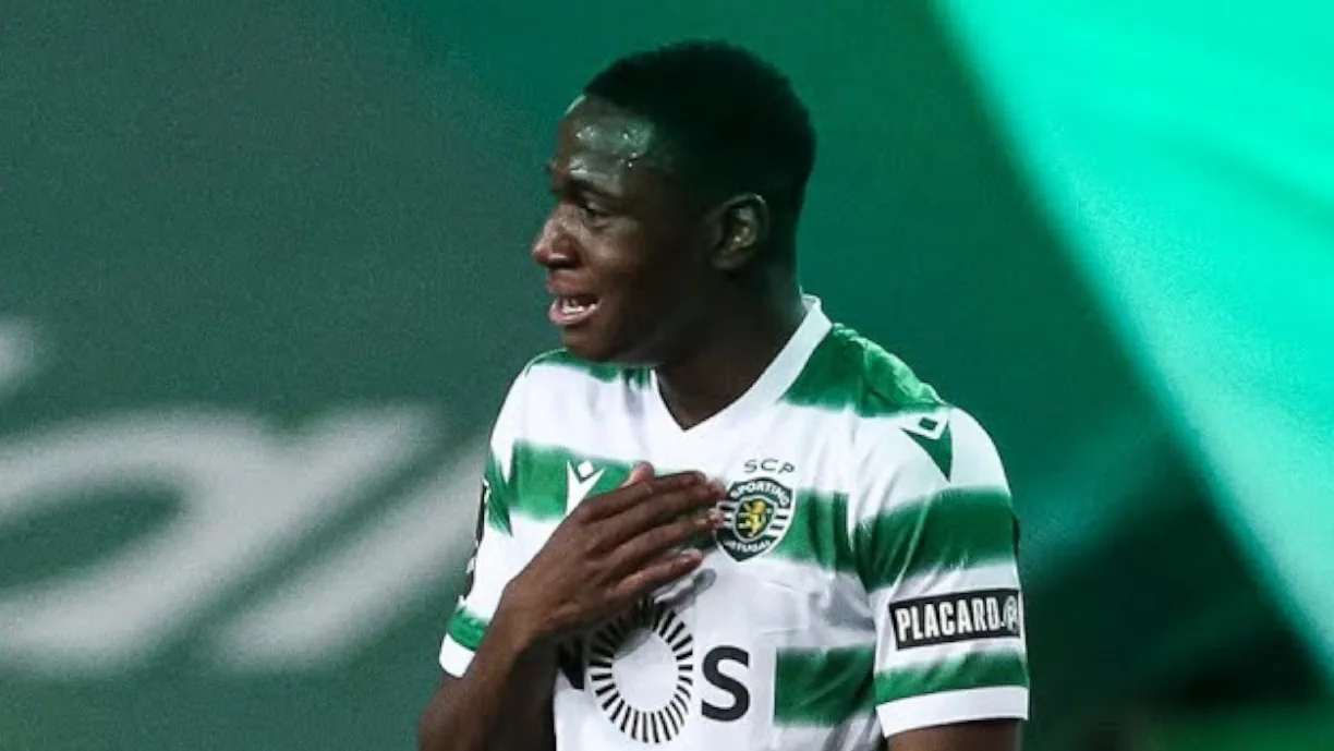 Adeptos do Sporting celebram vitória sobre o Vitória de Guimarães, mas o destaque fica com a estreia de Dário Essugo, que bateu o recorde pelos leões