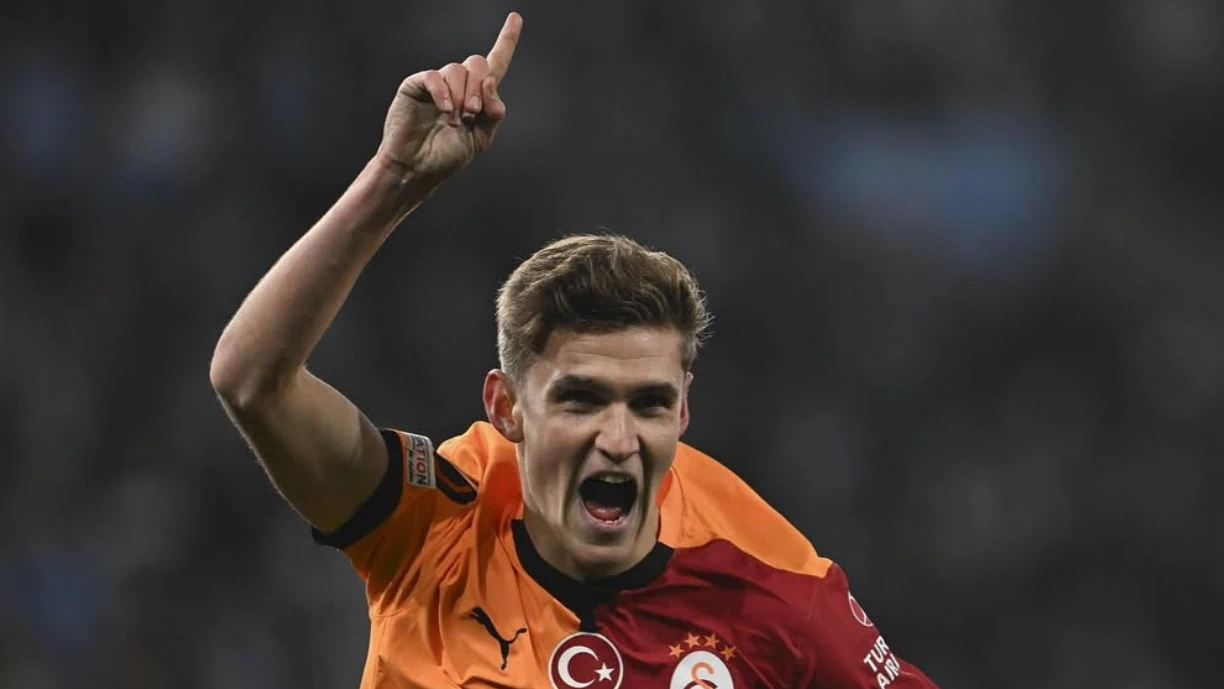Elias Jelert, lateral-direito do Galatasaray, interessa ao Sporting, que terá apresentado proposta de 10 milhões de euros mais 2 em objetivos