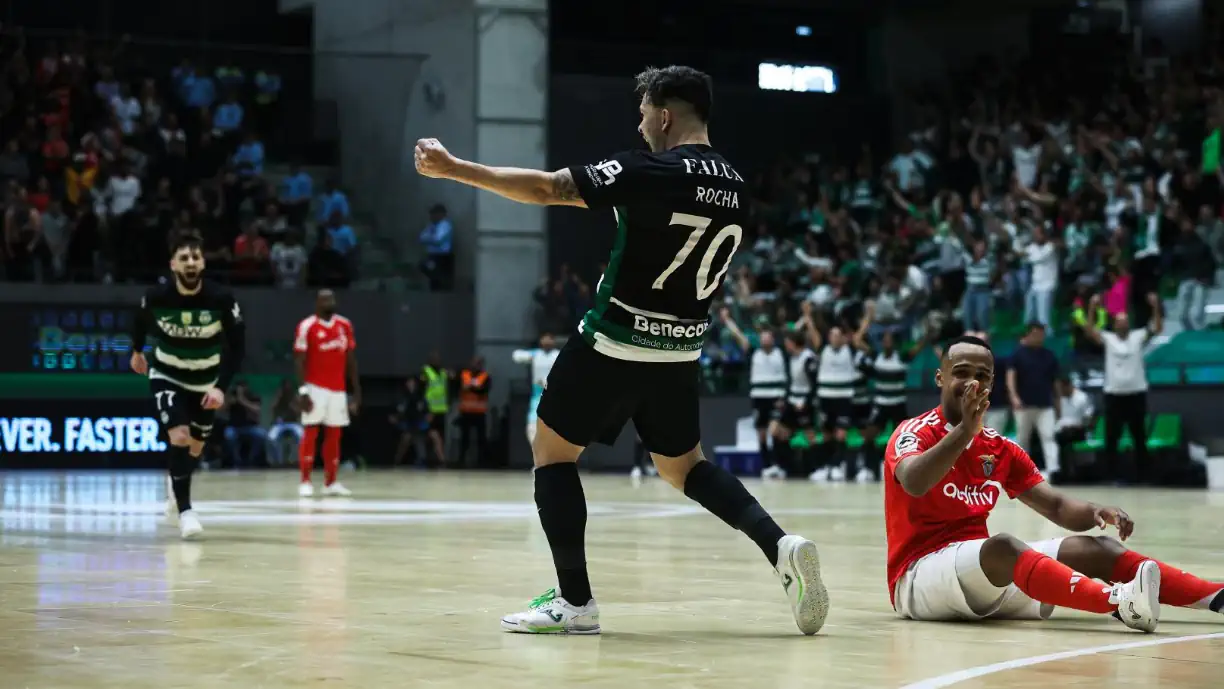 Acompanhe todas as emoções do primeiro encontro da final Liga Placard Futsal 24/25 entre Sporting e Benfica