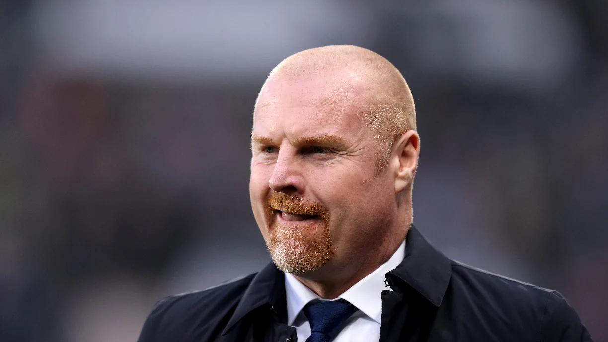 Sean Dyche revela tentativa falhada em contratar estrela do Sporting: "Preço só subia"