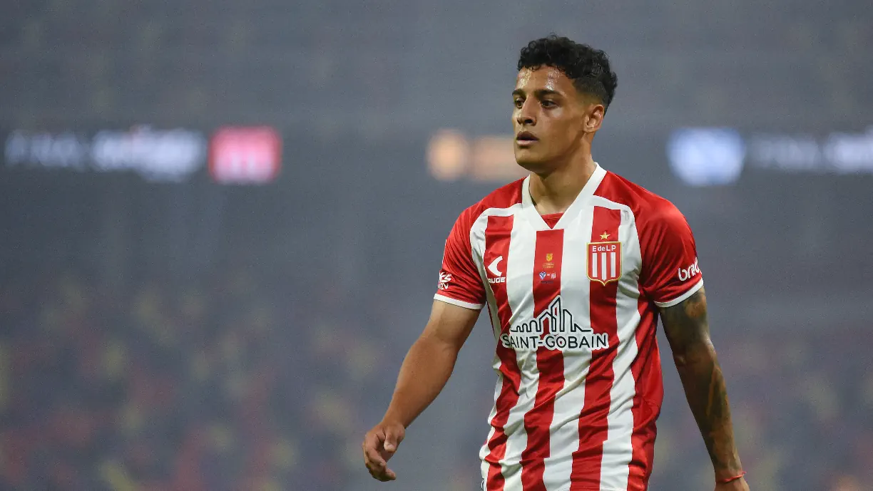 Tiago Palacios na mira do Sporting; Extremo agrada à SAD leonina