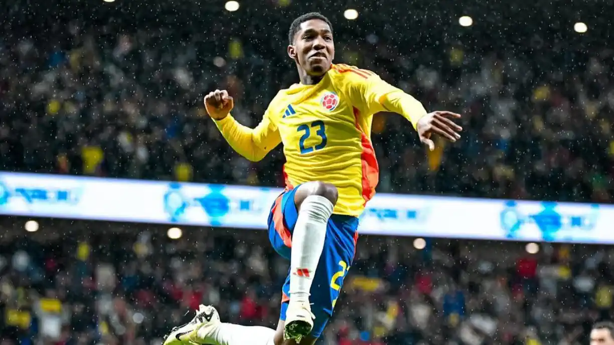 Yaser Asprilla, extremo internacional pela Colômbia, foi apontado ao Sporting no inverno de 2024 e agora pode reforçar plantel do Benfica