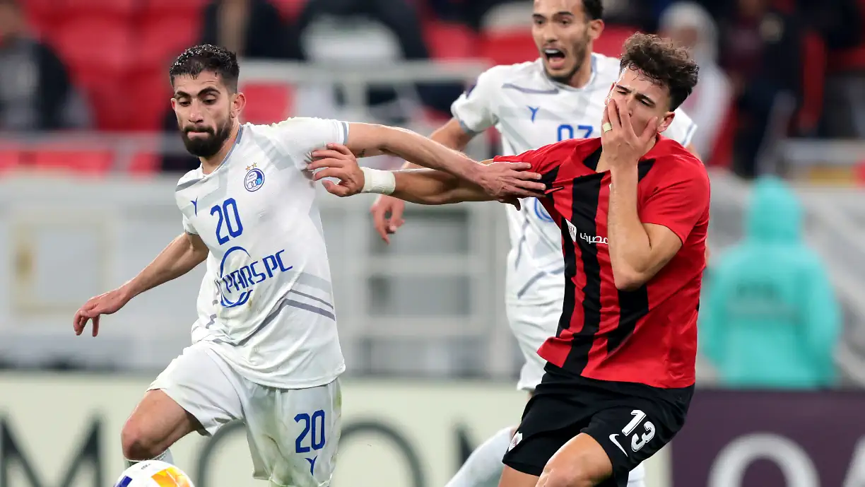 André Amaro pode reforçar Sporting, caso titular dos leões rume à Premier League