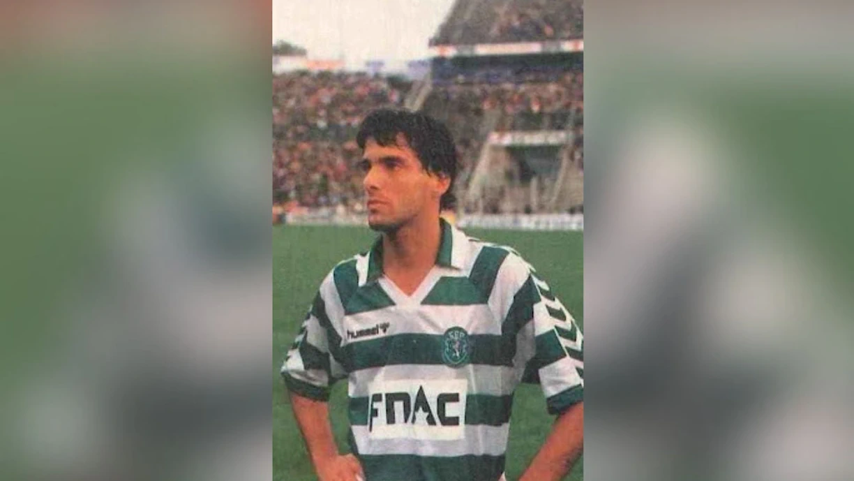 Carlos Xavier, ao serviço do Sporting conquistou duas Taças de Portugal e três Supertaças, afirmando-se como um belíssimo defesa com vários treinadores