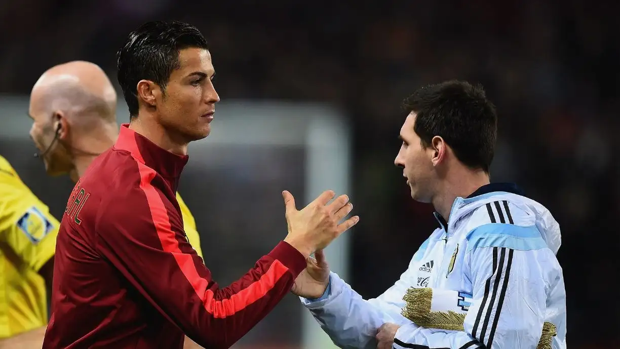 Cristiano Ronaldo está em vias de receber Lionel Messi na Arábia Saudita, isto depois de ter sido conhecido o interesse do Al Ahli