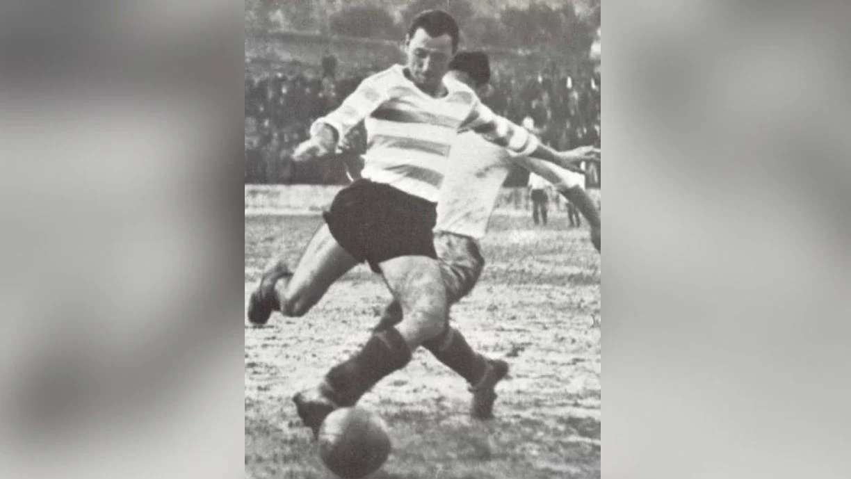 Em 16 épocas ao serviço do Sporting, Adolfo Mourão conquistou 17 títulos, disputou 348 jogos oficiais e apontou 176 golos