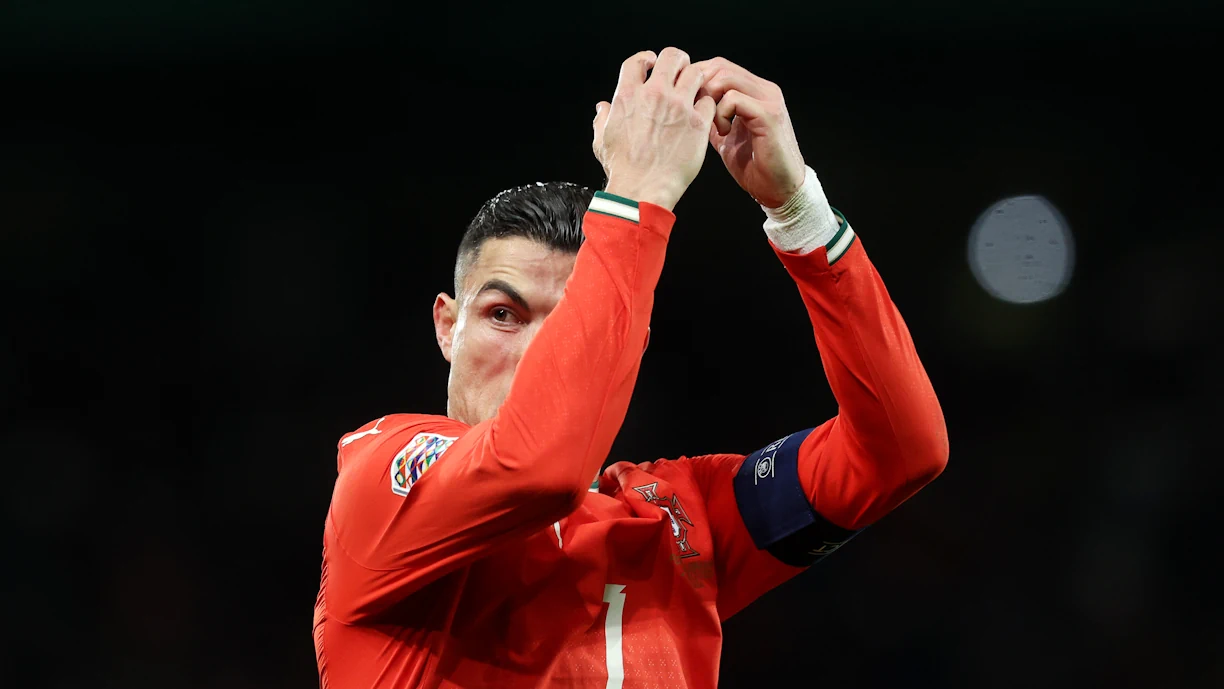 Estrela de nível mundial imita Cristiano Ronaldo após golaço