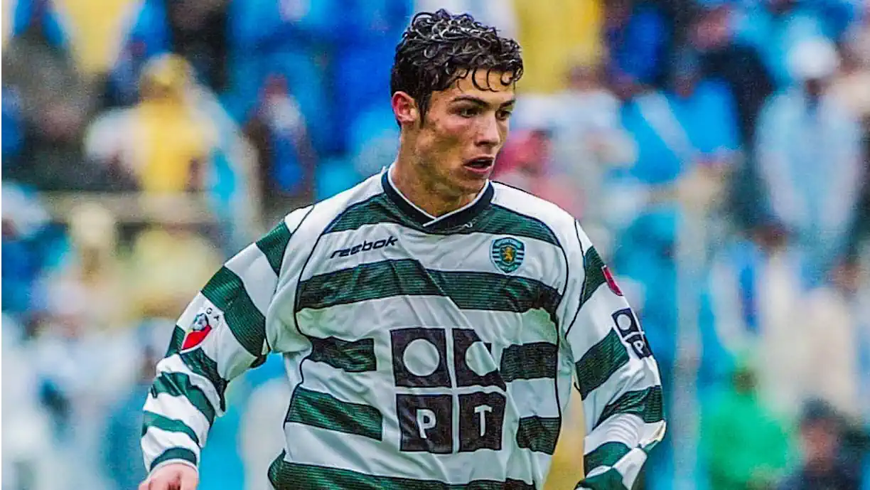 Cristiano Ronaldo estreou-se há 23 anos com a camisola do Sporting, dando início a uma carreira recheada de conquistas e títulos